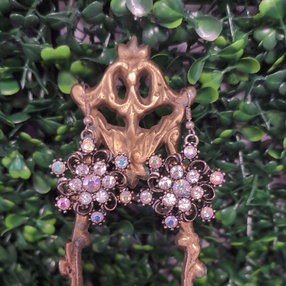 Jewelry - Elegant Snowflakel Crystal Earrings